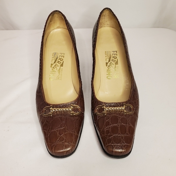 Womens Salvatore Ferragamo 7B Brown Croc-Embossed Chunky 3" Heels Gold Chain - Picture 2 of 12